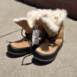 Leather Winter Boots With Faux Fur Size 9