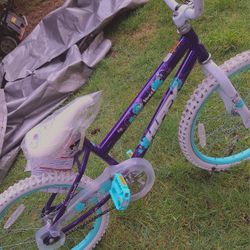 Young Girls "Huffy" Bicycle  