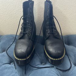 Dr Marten Black Lace up Combat 