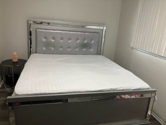 8 Piece King bedroom set