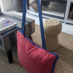 RED Beach blanket for the ground Super easy to set up and take down, and very practical it takes up no space. Ideal for the beach Cobija manta playera