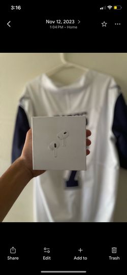Sealed Air pods brand new