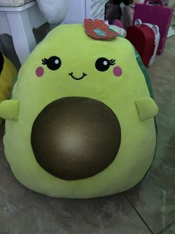 squishmallow and small toys(hablo espanol tambien) 