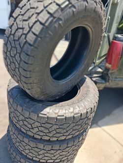 Tires 35/12.5/18