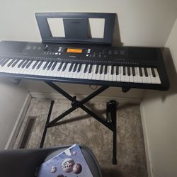 Yamaha,PSR-EW300 black 4ft Wide