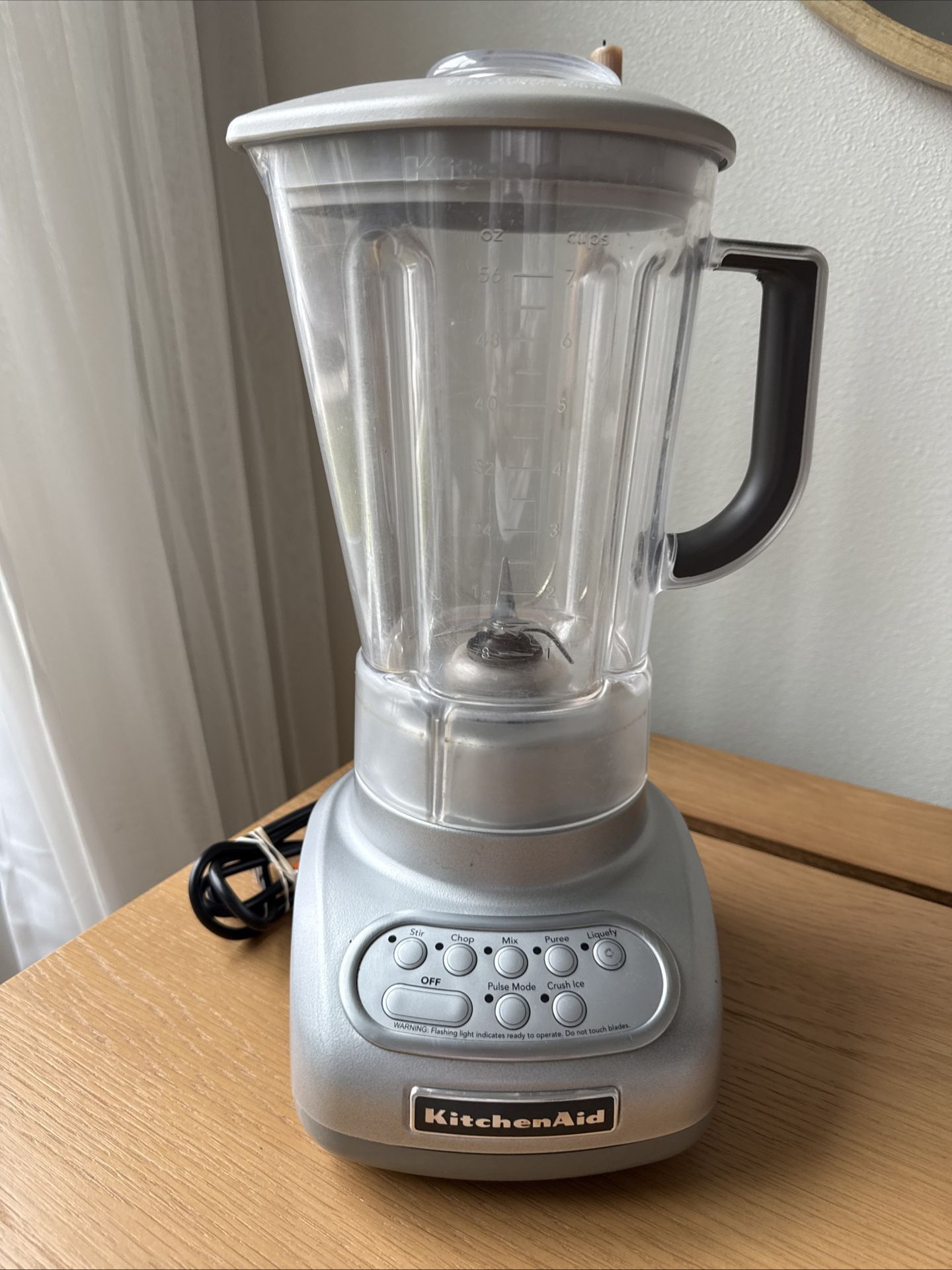 Kitchenaid Household 5 Speed Blender Model KSB560 Silver 56oz Pitcher Tested