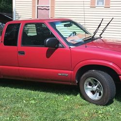 2001 S 10 Chevy Pickup 🛻