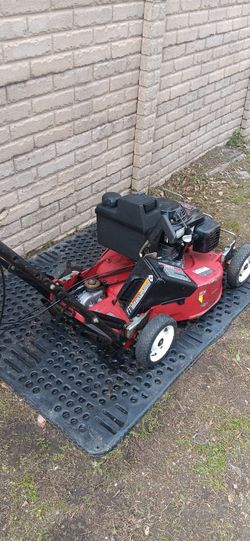 Toro Comercial Lawn Mower