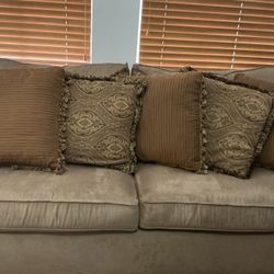10 Brown Couch Pillows
