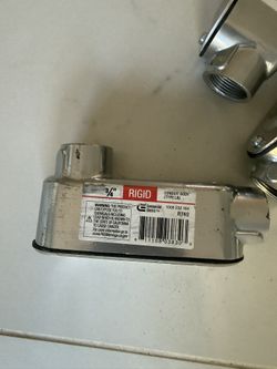 3/4 in. Rigid Metal Conduit (RMC) Threaded Conduit Body with Stamped