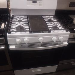 GE White 5 Burner Stove Working Great Condition