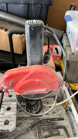 Husky wet tile cutter