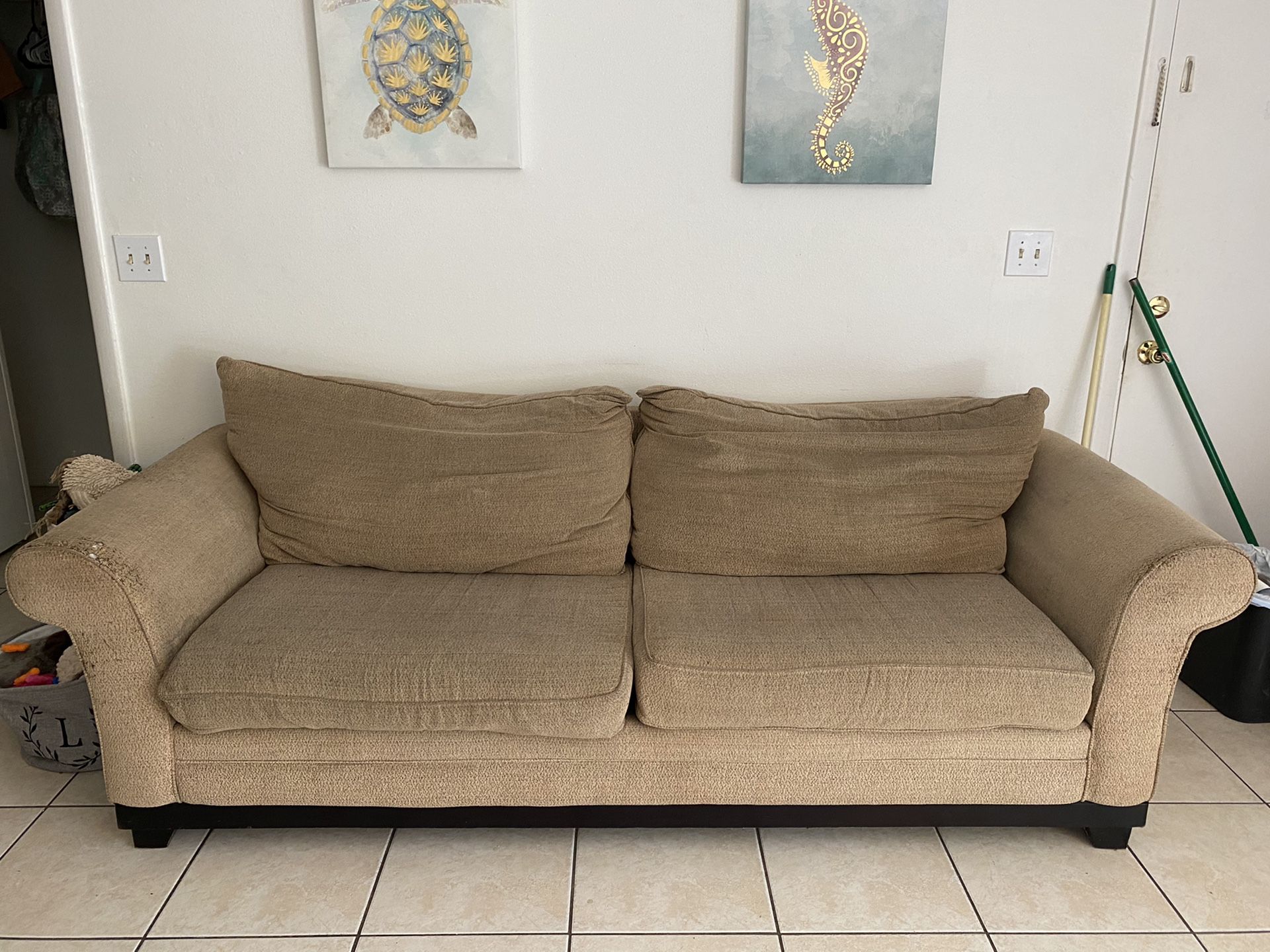 **FREE COUCH**