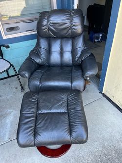 Bench master Stressless like reclining chair with footstool and storage