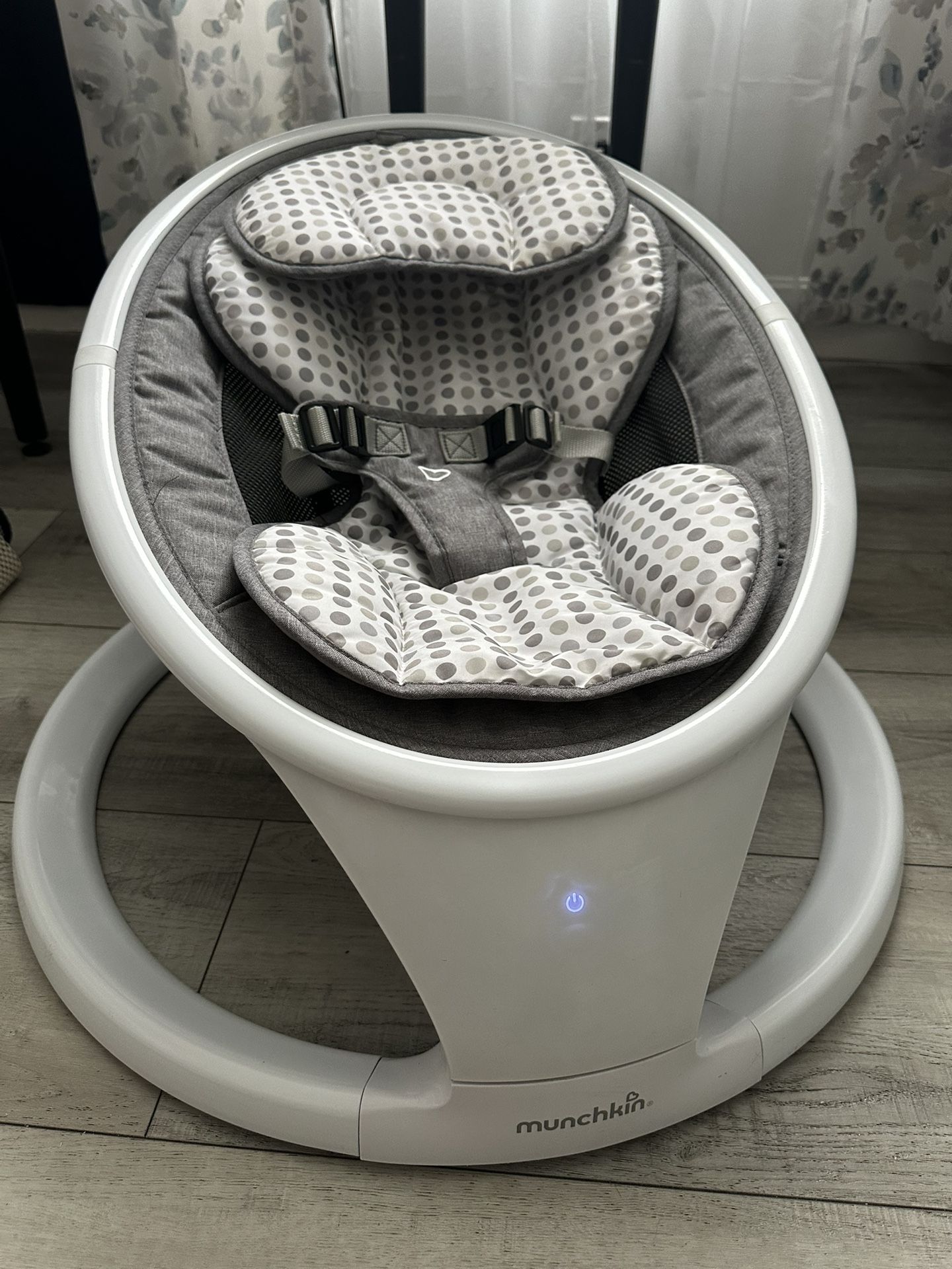 Munchkin Infant Swing