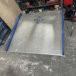 2 6ft Heavy Duty Loading Dock Ramps