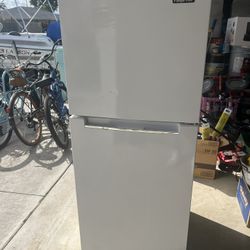 Magic Chef Refrigerator Two Door $150.00