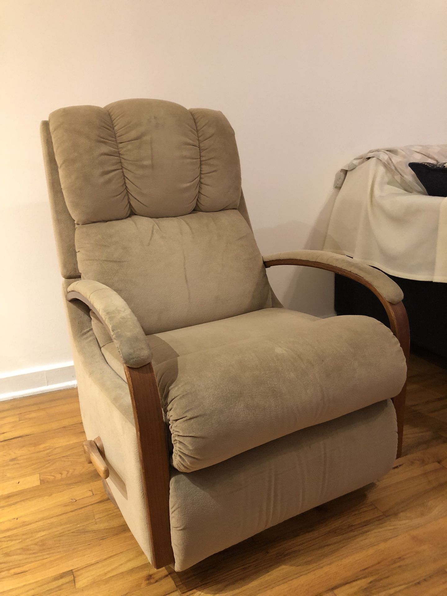 Recliner Chair