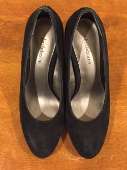 Black suede heel size 8