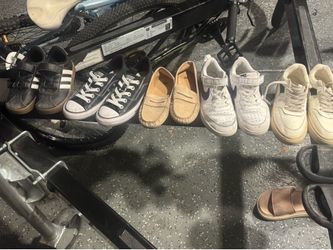 Boys shoes