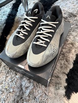 AE 1 Low 'Ascent Pack' Size 10