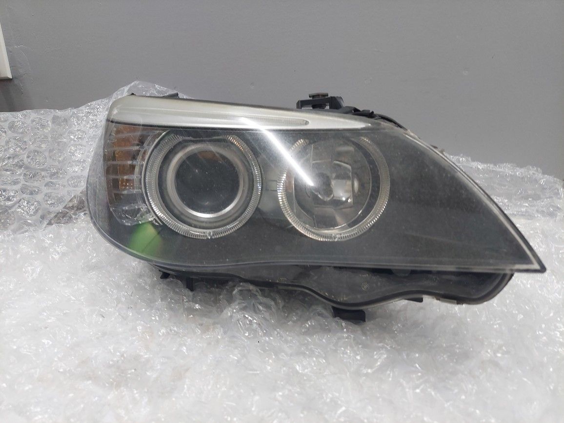 BMW 5-series 2008-2010 Right Passenger Halogen Headlight
