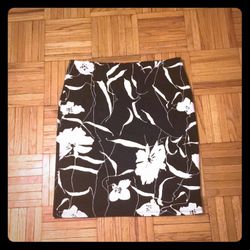 SUPER CUTE ANN TAYLOR SKIRT