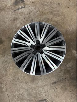 19 inch Kia K900 Wheel.