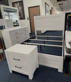 4 pc queen white bedroom set