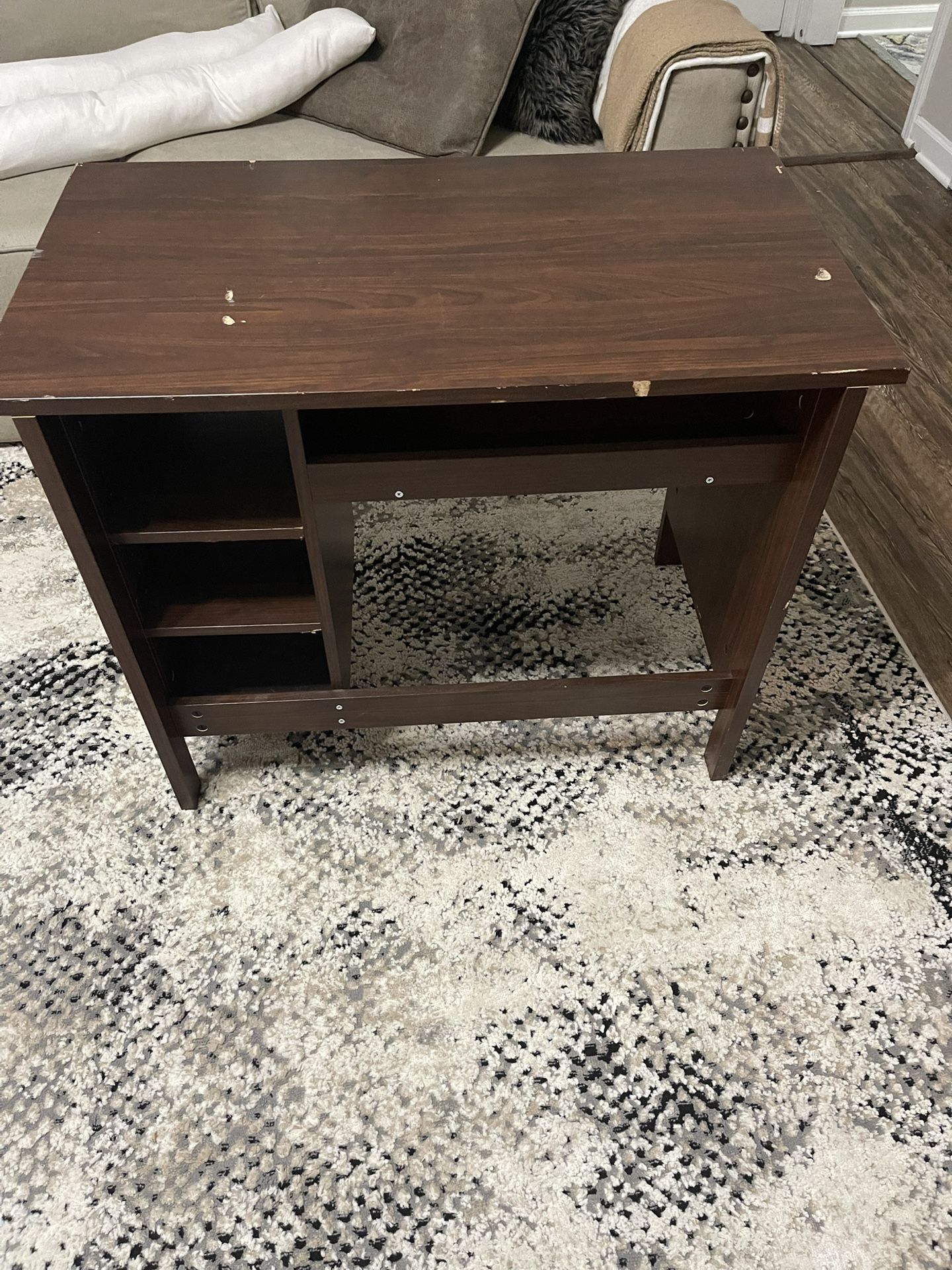 Small Computer Desk (free)