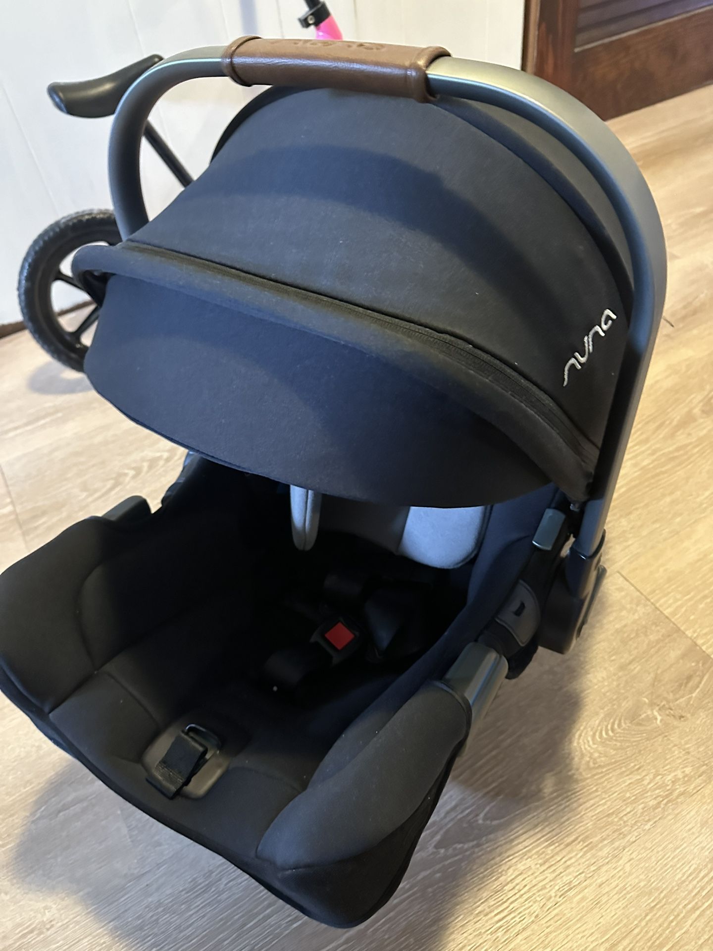 Nuna Pipa Rx Car Seat 