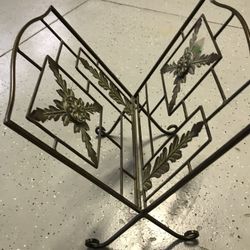 Iron magazine rack new with tag ,