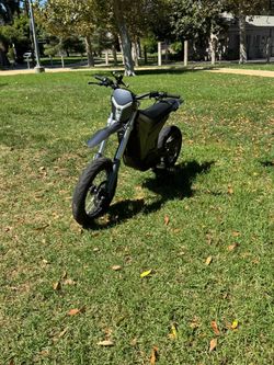 Y volt surge v
