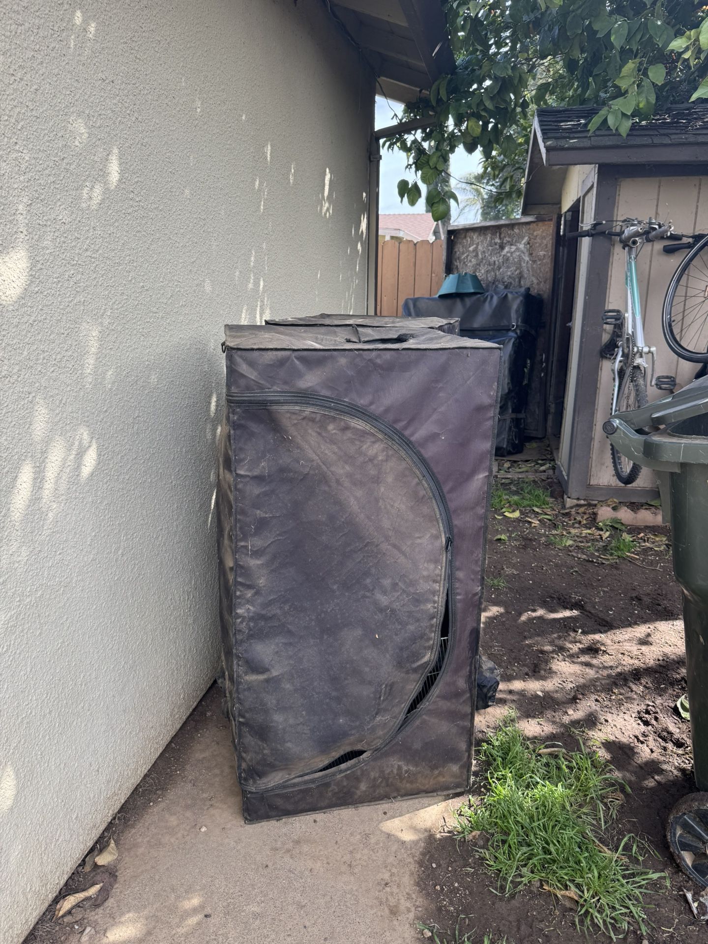 Grow tents