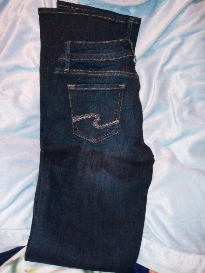 Silver Jeans NWT $25 OBO W26 L35