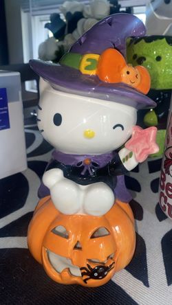 Hello Kitty Halloween Witch Pumpkin Figurine