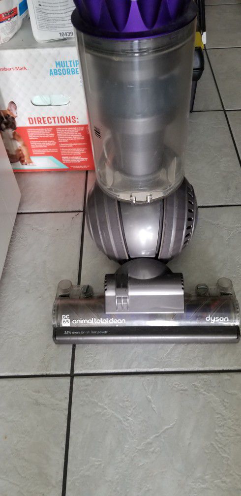 Dyson Animal Vacuum cleaner 