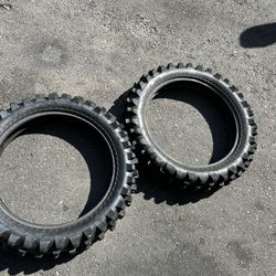 Dirt bike Tires