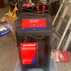 Duralast Battery Charger / Jump starter 