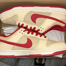 Nike -Valentines day Dunks 