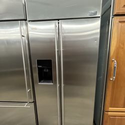 Built In GE Monogram Side By Side 36” Refrigerator Ice And Water 