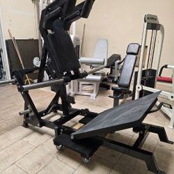 Nebula Fitness V SQUAT Commercial Gym Equipment Exercise Fitness Plate Loaded Weight Machine
