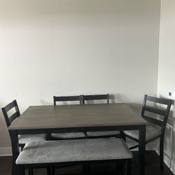 Dining room 6 Pieces 