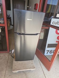 Hisense mini fridge