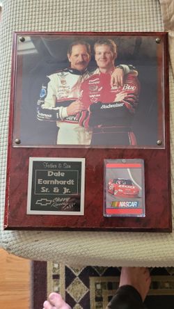 Earnhardt plaque