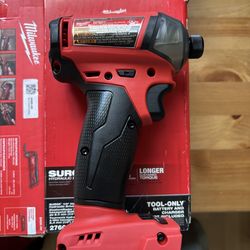 Milwaukee m18 fuel surge impact driver