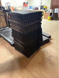 Dicks 3/4" foam flooring 2x2 tiles