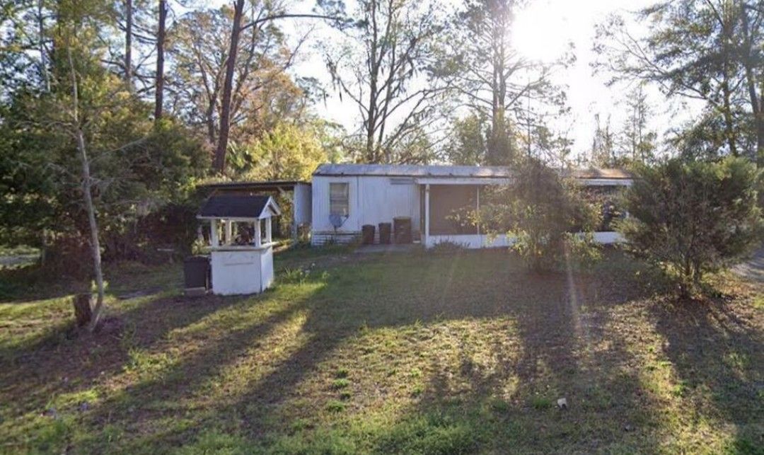 Mobile home with Own land Included ( NO HOA ) se Habla Español