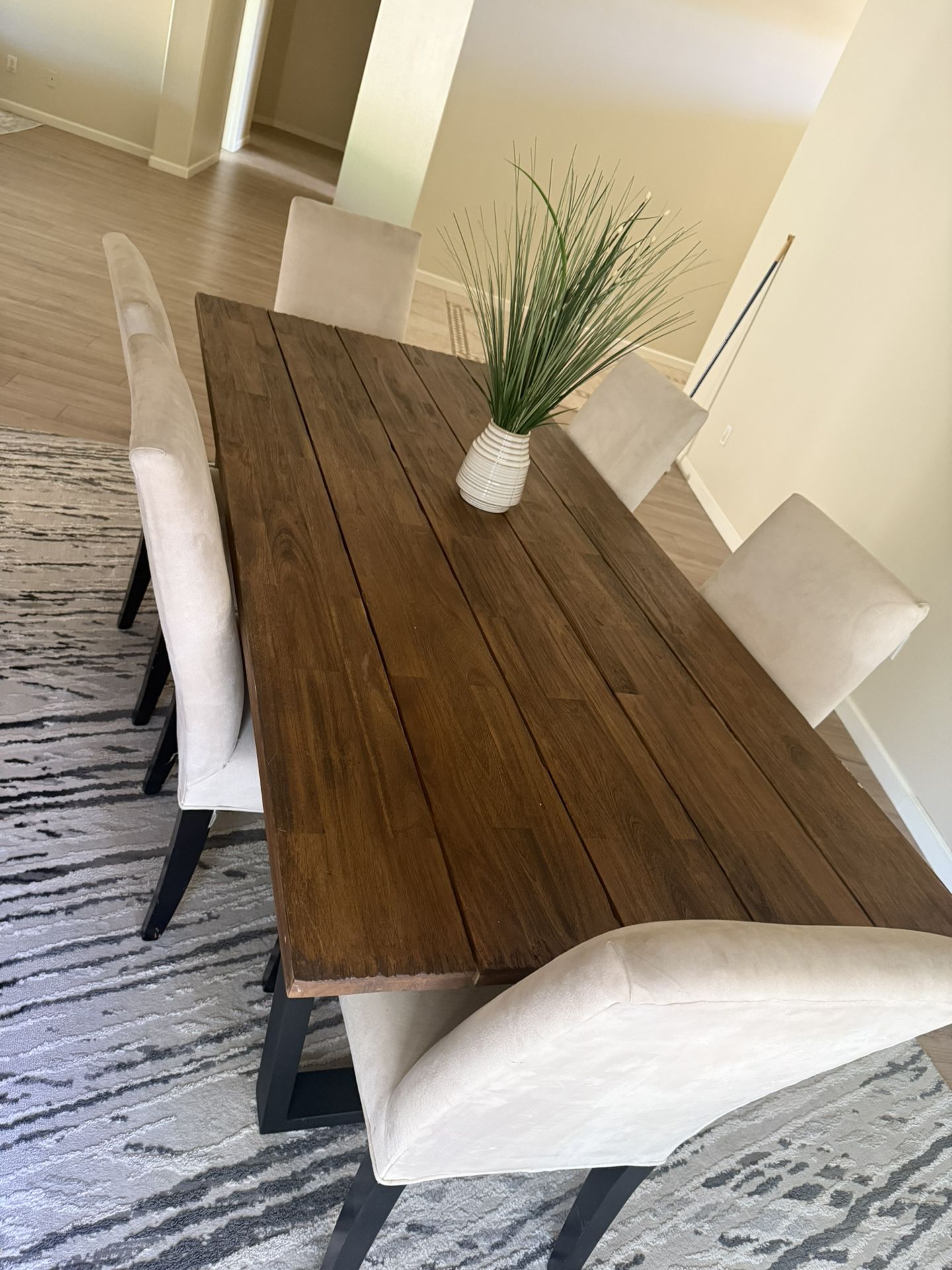 Dinning Room Table 