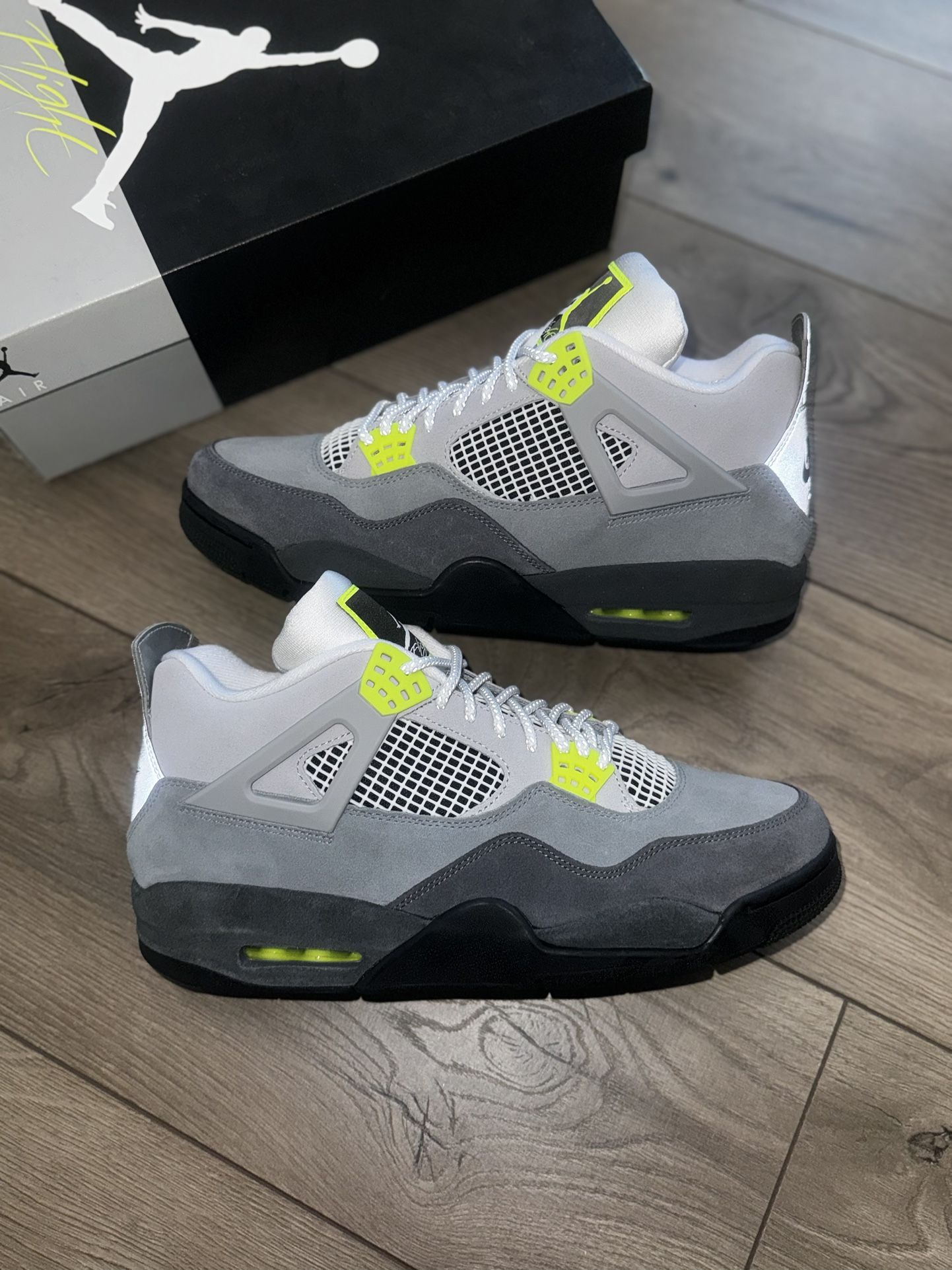 Sneakers Jordan Retro Lime Green Air Jordan IV Retro SE Neon  display picture 1
